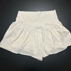 White OFFLINE By Aerie Real Me
Crossover Flowy Short